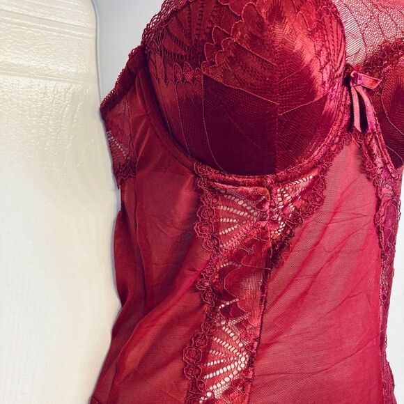 FREDERICK'S OF HOLLYWOOD x MEGAN FOX LEIA SCALLOPED LACE TEDDY BODYSUIT Small - Picture 4 of 15